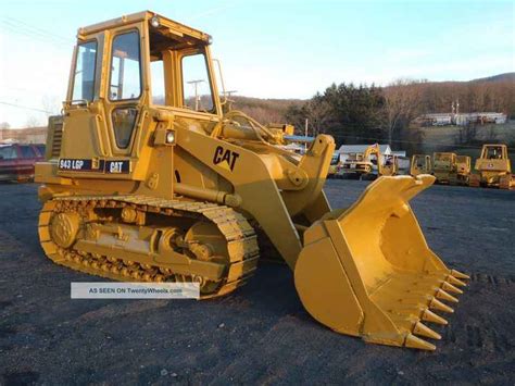 cat 943 track loader specs